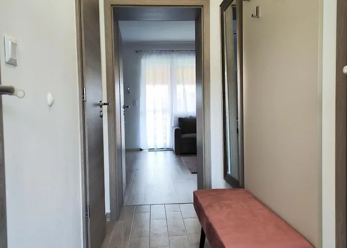 Eva Apartmanhaz *