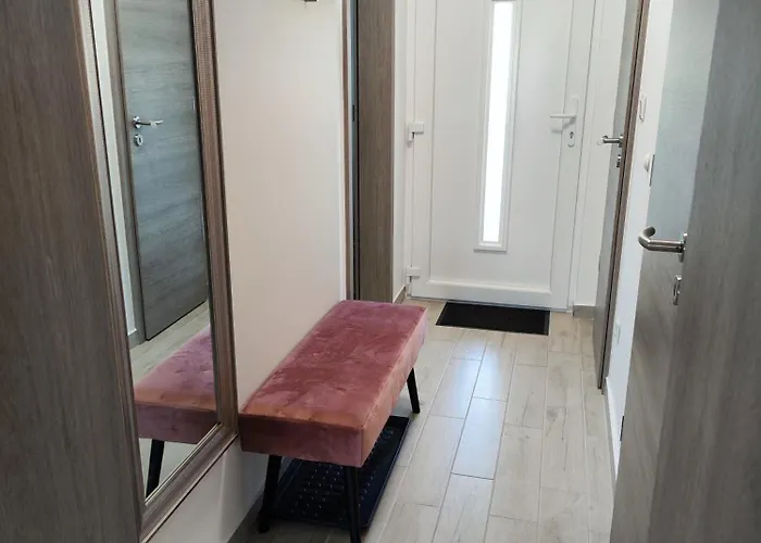 아파트 Eva Apartmanhaz 초팍